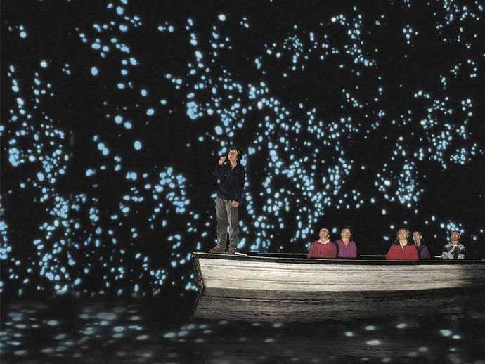 Тысячи светлячков в Новозеландских пещерах Ваитомо