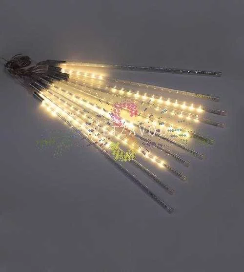 Гирлянда Тающие сосульки строб, теплая белая, 10х50см, шлейф 4,5м, 7В, 480LED, IP65 с блоком питания