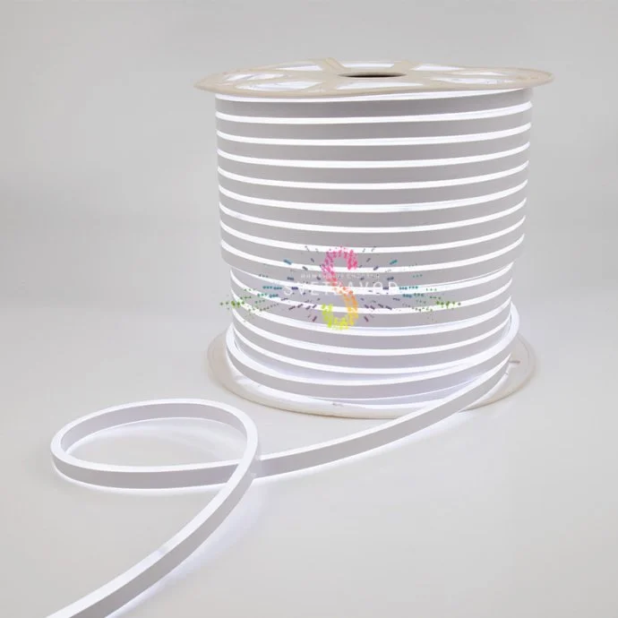Крупный план светящегося двухстороннего гибкого неона LED Neon Flex прямоугольного сечения 8х16 мм с матовой силиконовой оболочкой