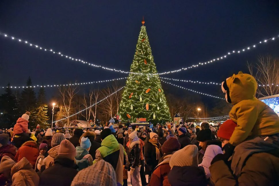 Парк Маяковского в Екатеринбург новый год соц сети