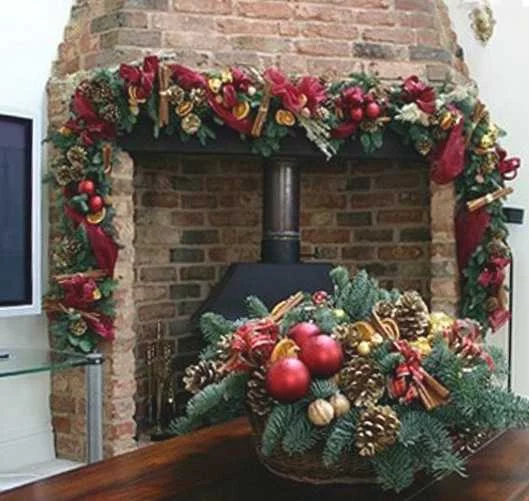 Современная еловая гирлянда с подсветкой