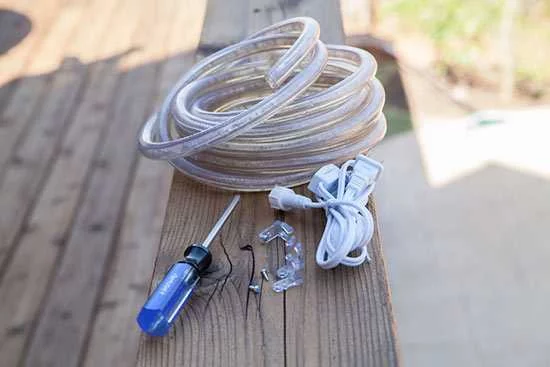 Светящаяся дорожка из дюралайта