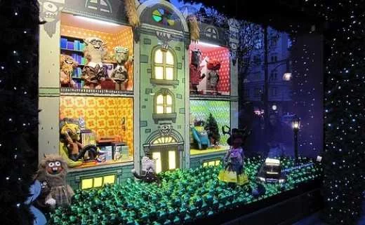 Световые гирлянды на окна Яркая новогодняя витрина