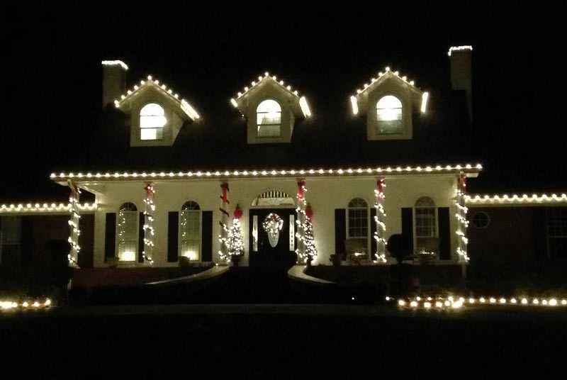 Холодный свет для строгости и элегантности