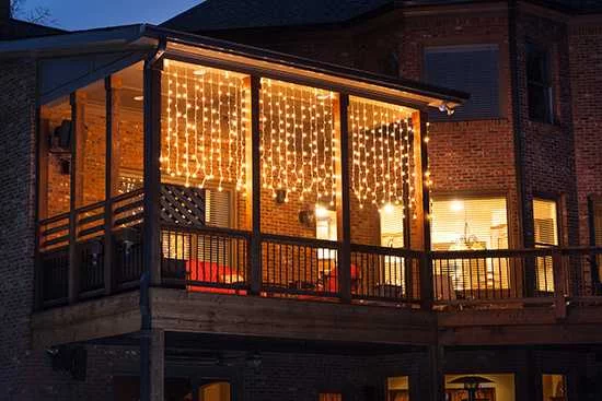 Готовый световой занавес на веранде