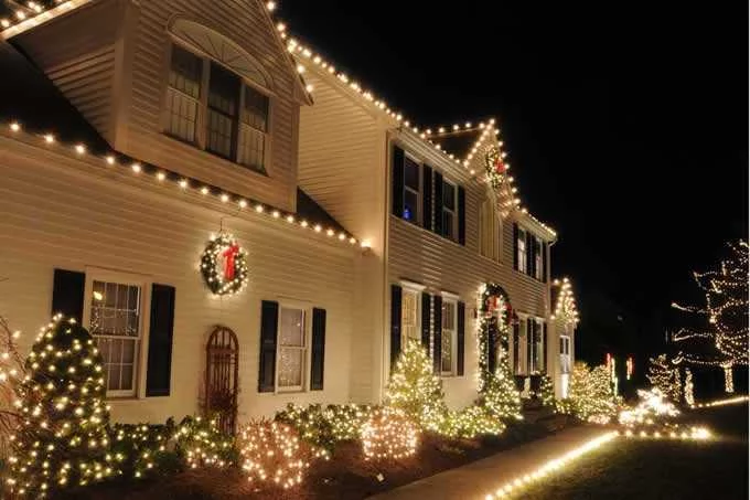 Подсветка многоуровневой крыши