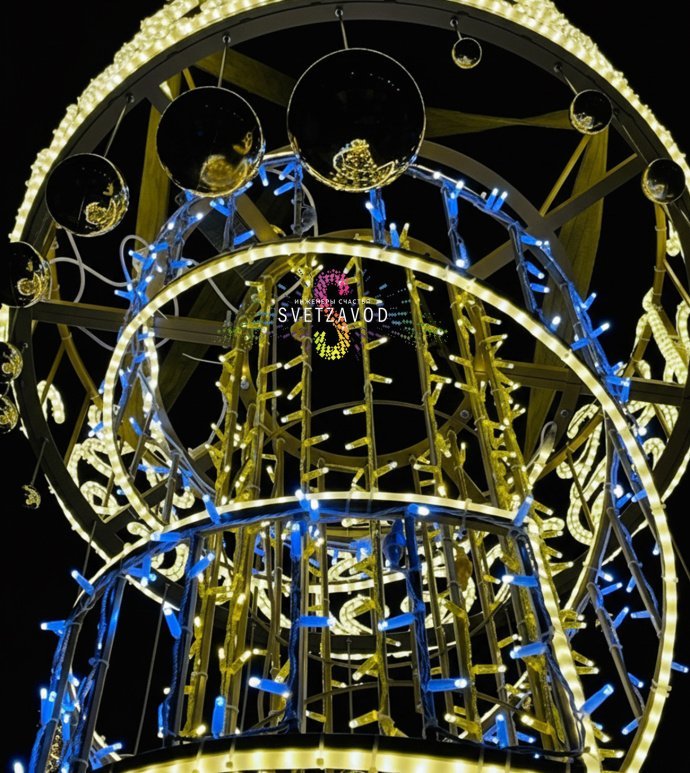 Крупный план светодиодной консоли Корона от Светзавод, металлический каркас, светодиоды синего и теплого белого цвета, уличное исполнение.