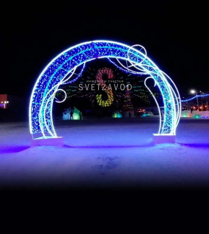 Детальное фото светодиодной арки Русский холод 350х300х35 см, металлический каркас с антикоррозийным покрытием, подключенная к сети.