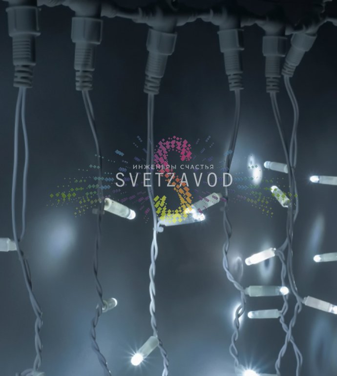 Детальное фото светодиодного дождя 2х3 метра с 20 нитями по 3 метра и 740 диодами Детальное фото светодиодного дождя 2х3 метра с 20 нитями по 3 метра и 740 диодами