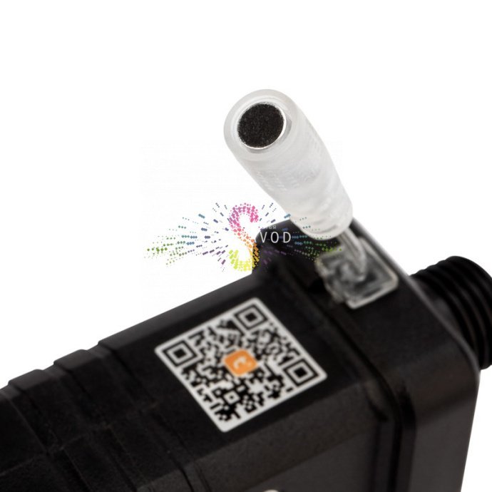 Детальное фото умной Wi-Fi гирлянды Твинкл Лайт длиной 18 метров с зеленым ПВХ проводом и 120 RGB светодиодами, демонстрирующее упаковку и блок питания.