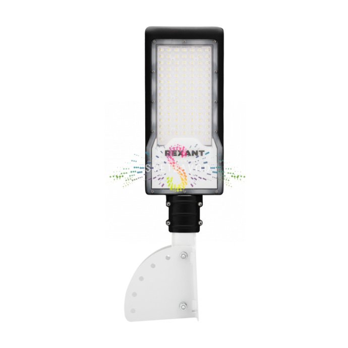 Детальное фото белого накладного кронштейна из стали толщиной 2 мм для монтажа консольных светильников на опоры диаметром 51 мм с помощью бандажной ленты.