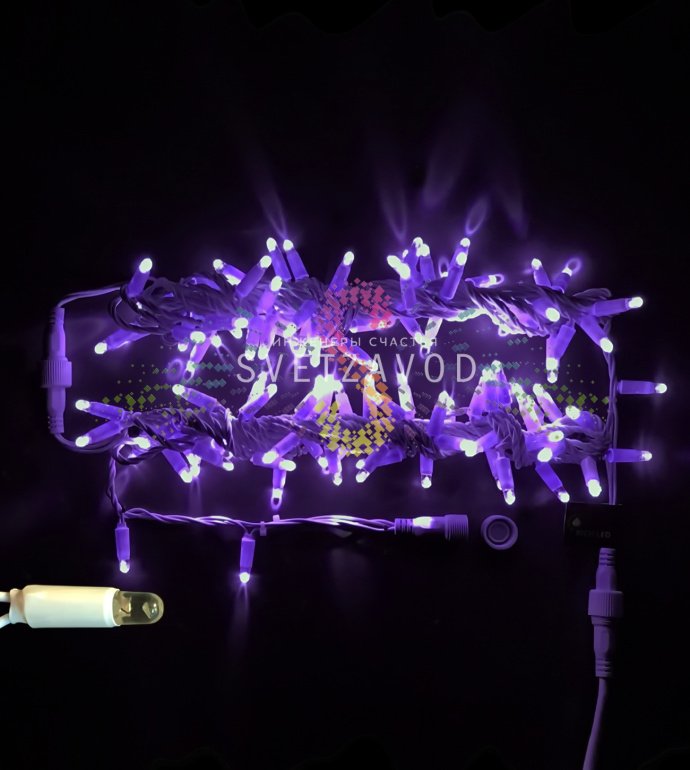 Детальное фото гирлянды-нити Стринг Лайт Rich Led: фиолетовые светодиоды с защитными колпачками на белом ПВХ проводе, расстояние между диодами 10 см.