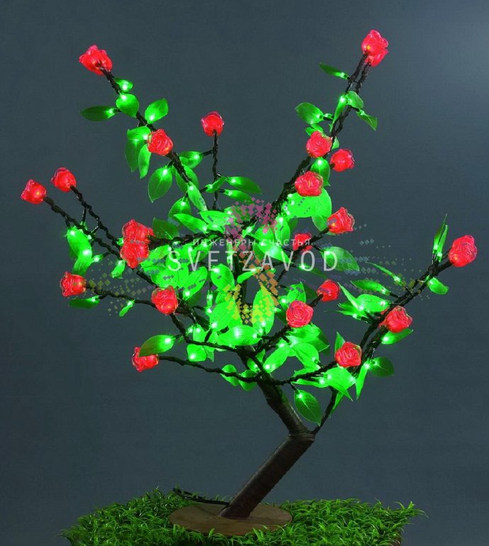 Детальное фото светодиодного куста SDK-440: красные цветы и зеленые листья, высота 80 см, блок питания в комплекте, степень защиты IP44.