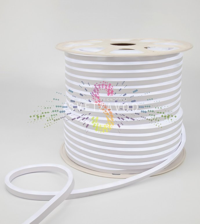 Крупный план светодиодного гибкого неона Neon-Night с матовой оплеткой, прямоугольного сечения 8х16 мм, демонстрирующий равномерное холодно-белое свечение.