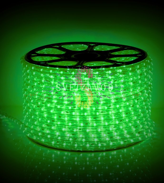 Крупный план зеленого светодиодного дюралайта диаметром 13 мм с видимыми светодиодами, демонстрирующий гибкость и герметичную прозрачную оболочку.