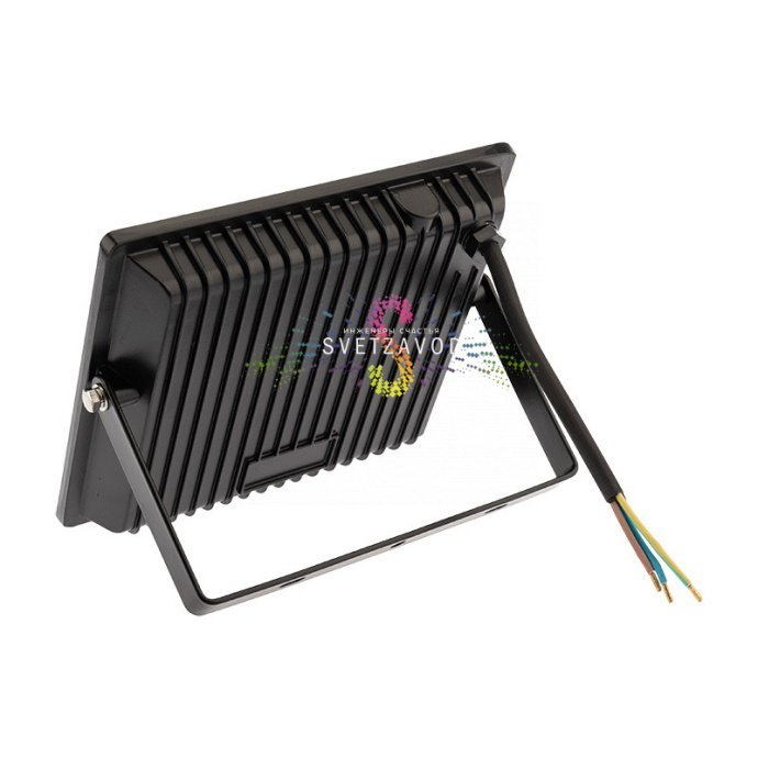 Прожектор светодиодный REXANT 50Вт с зеленым свечением (520-525nm). Черный алюминиевый корпус, степень защиты IP65, размеры 17.8x15x3.3 см. Прожектор светодиодный REXANT 50Вт с зеленым свечением (520-525nm). Черный алюминиевый корпус, степень защиты IP65, размеры 17.8x15x3.3 см.