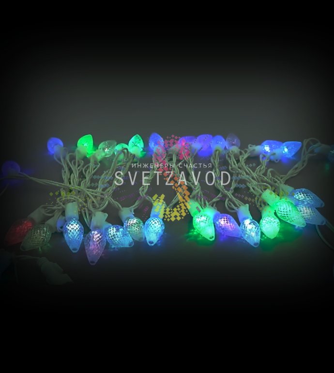Крупный план светодиодной гирлянды Rich Led Шишки SXS-219: белый ПВХ провод, RGB-светодиоды в форме шишек, расстояние между диодами 15 см.