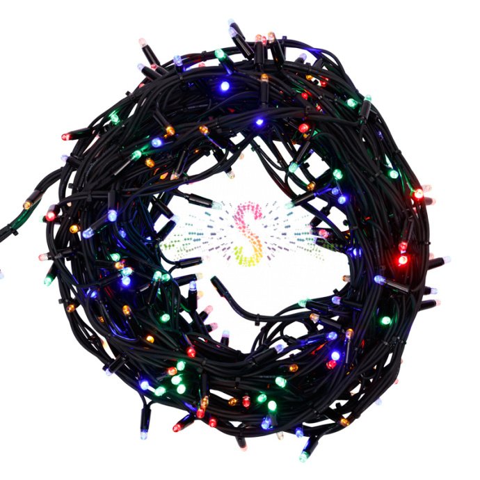 Детальное фото гирлянды-нити Твинкл Лайт длиной 20 метров. Видны черный каучуковый провод, яркие светодиоды с защитными колпачками и встроенный контроллер. Детальное фото гирлянды-нити Твинкл Лайт длиной 20 метров. Видны черный каучуковый провод, яркие светодиоды с защитными колпачками и встроенный контроллер.