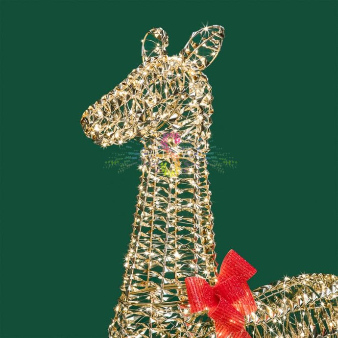 Детальное фото светодиодной фигуры 3D "Олениха" с металлическим каркасом, 960 светодиодами теплого белого свечения, размером 155х80х28 см.