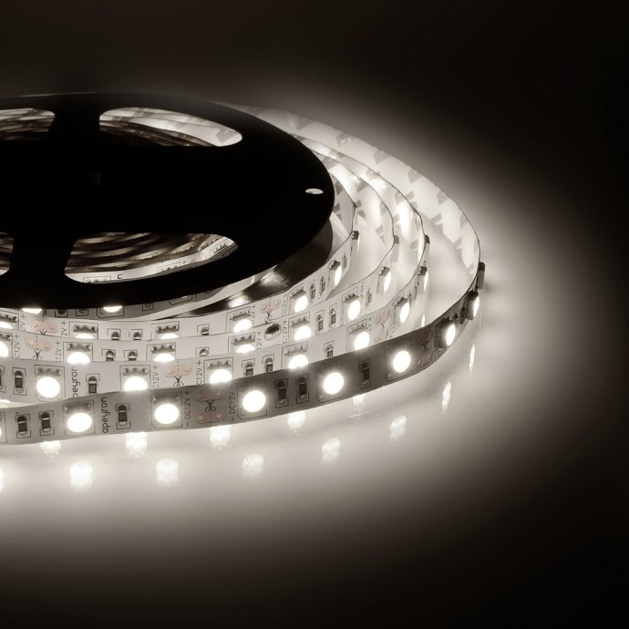 Светодиодная лента дневной белый 4000K, 12В, 14,4Вт/м, SMD5050, 60LED/м, IP20, 700Лм/м, 10мм, 5м, гибкая.
