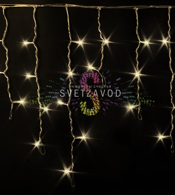 Детальное фото светодиодной бахромы Айсикл в работе: горизонтальный кабель 3 метра с вертикальными нитями разной длины (20/30/40/50 см), теплые белые мерцающие светодиоды на прозрачном ПВХ проводе.