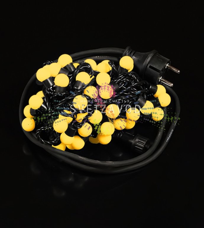 Детальное фото гирлянды Шарики SML-281: желтые светодиодные шары диаметром 15 мм на черном проводе, блок питания в комплекте.