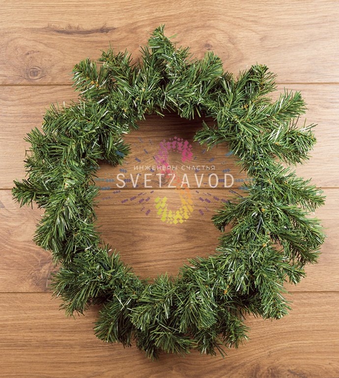 Детальное фото рождественского елового венка Neon-Night диаметром 45 см, изготовленного из 100 веток ПВХ с мягкими иголками.