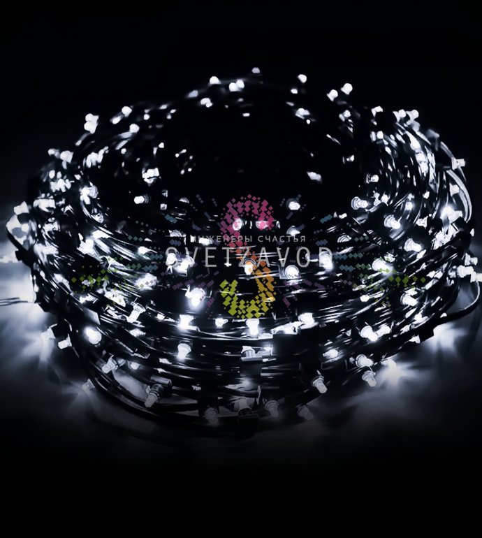 Детальное фото светодиодной гирлянды Клип Лайт 12В: провод ПВХ темно-зеленого цвета, защитные колпачки на диодах, расстояние между светодиодами 15 см.