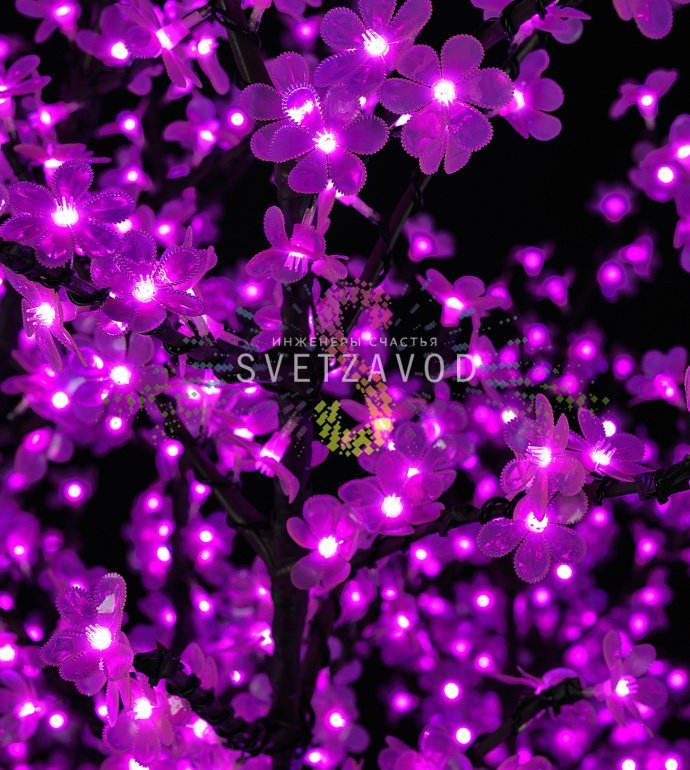 Детальное фото светодиодного дерева Сакура: розовые светодиоды на ветвях, черный металлический ствол, степень защиты IP65 для улицы.