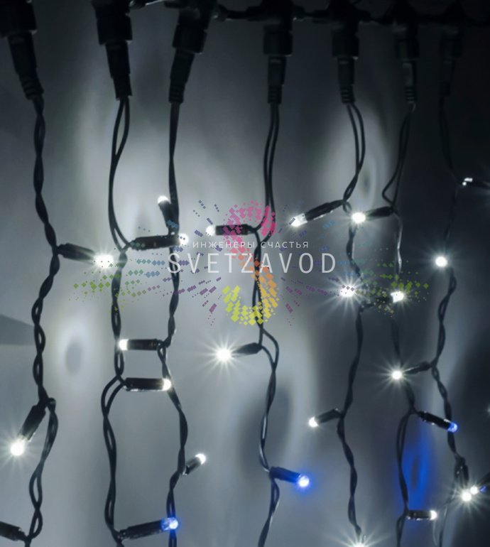 Детальное фото светодиодного дождя 2х1.5 метра с 20 нитями по 19 диодов, черный ПВХ провод, вилки для подключения.