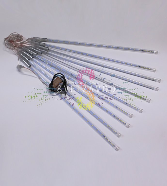 Гирлянда Тающие сосульки строб синяя в работе: 10 сосулек по 50 см с эффектом стекающей капли и строб-эффектом, шлейф 4.5 метра Гирлянда Тающие сосульки строб синяя в работе: 10 сосулек по 50 см с эффектом стекающей капли и строб-эффектом, шлейф 4.5 метра