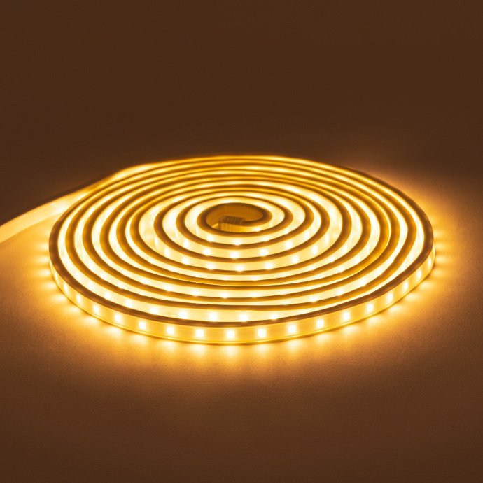 Детальное фото LED ленты 220В SMD2835 60LED/м IP65 5м с белым ПВХ шнуром, тёплый белый свет 600Лм/м, уличная подсветка