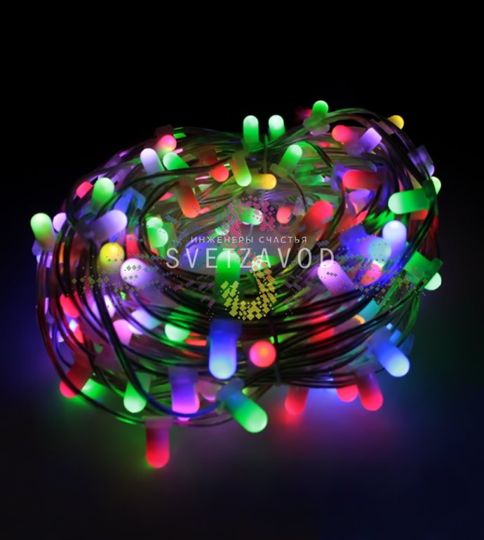 Детальное фото светодиодной гирлянды Клип Лайт 12В RGB с эффектом чейзинг. Видны 666 ярких диодов, защитные колпачки, прозрачный ПВХ провод и расстояние между светодиодами 15 см.