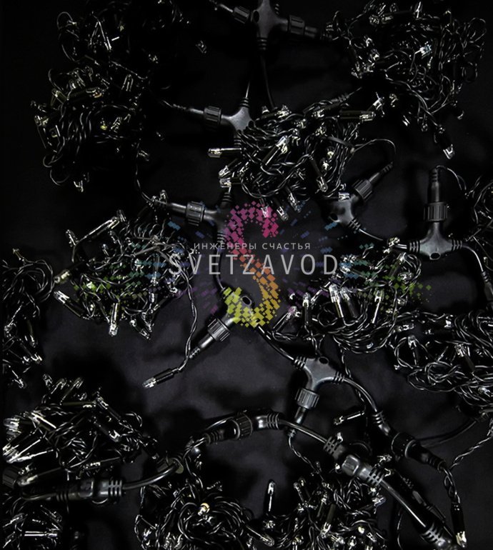 Детальное изображение светодиодного занавеса Rich Led 2х9м: черный ПВХ шлейф, 20 нитей по 9м, 1500 диодов, вилки для подключения.