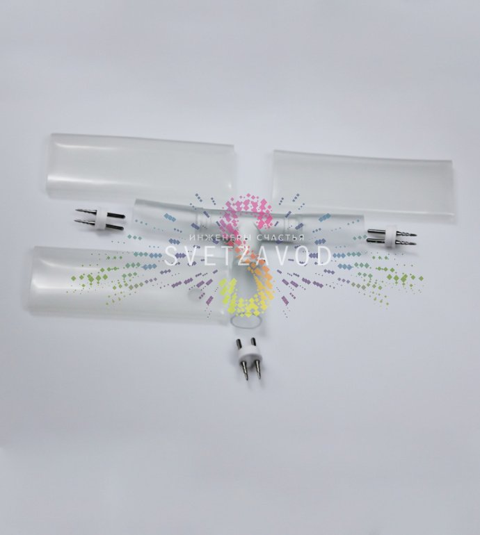 Детальное фото T-образного коннектора SLD-1020 с тремя иглами и термоусадками для соединения 2-жильного дюралайта 13 мм.