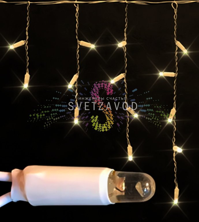 Детальное фото светодиодной бахромы Айсикл Rich Led: черный ПВХ кабель длиной 3 метра с нитями 20, 30, 40, 50 см, светодиоды в защитных колпачках, коннекторы для соединения.