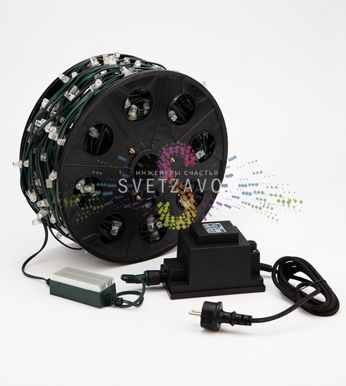 Крупный план светодиодного Клип Лайта 12В: зеленый ПВХ кабель, светодиоды DIP в защитных колпачках, демонстрация мерцающего эффекта холодного белого свечения.