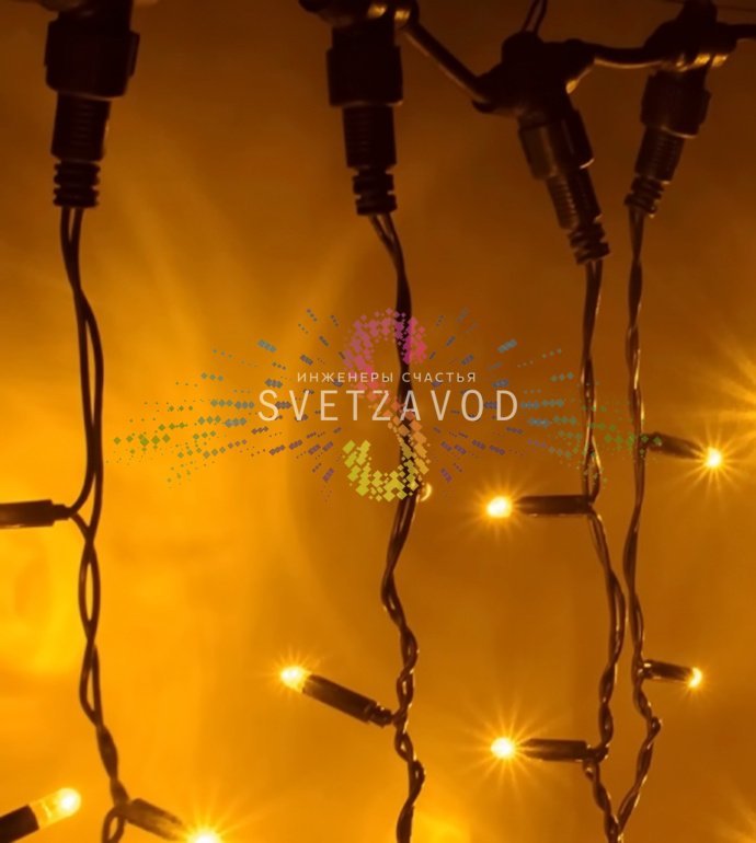 Детальное фото светодиодного занавеса Дождь 2х3м. Видны черные ПВХ нити с желтыми светодиодами, мерцающий эффект, защитные колпачки, коннекторы для соединения.