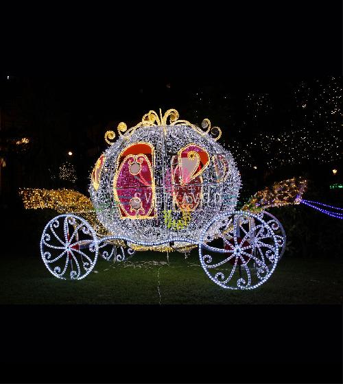 Светодиодная конструкция карета "Карета золушки с тройкой лошадей"