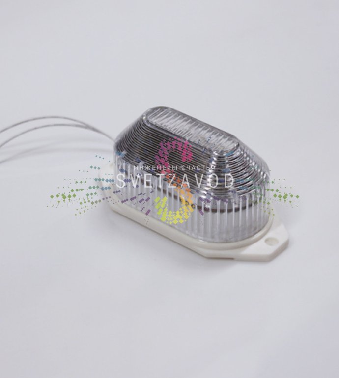 Детальное фото белой ксеноновой строб-лампы с накладным креплением. Видны корпус, разъемы и габариты 11.6х6х5.6 см. Детальное фото белой ксеноновой строб-лампы с накладным креплением. Видны корпус, разъемы и габариты 11.6х6х5.6 см.