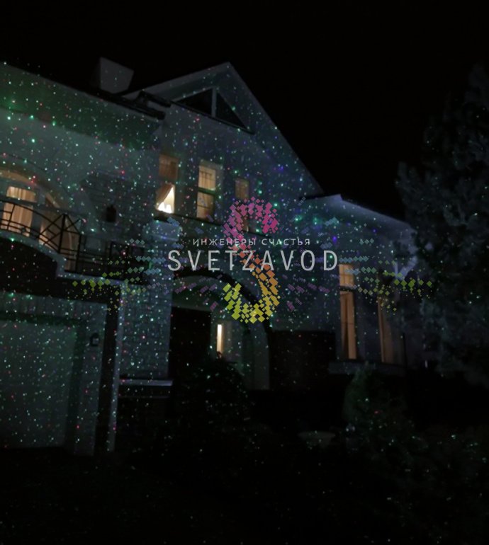 Детальное фото лазерной подсветки Garden X-33P: черный корпус из АБС-пластика, три лазерных модуля, основание для грунта, пульт ДУ и блок питания.