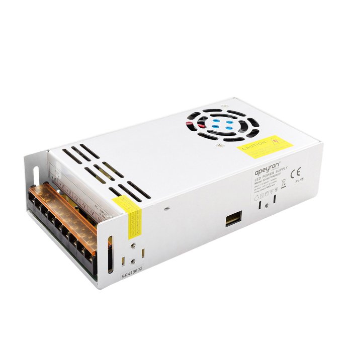 Детальное фото блока питания Apeyron Electrics 12В 400Вт: серебристый корпус, вентилятор, клеммы с маркировкой, IP20.
