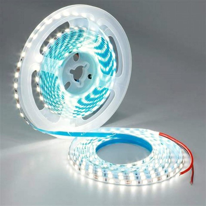 Детальное фото светодиодной ленты 24В SMD5050 120 led/м, дневной белый 4000K, ширина подложки 10мм, 5м, IP20.