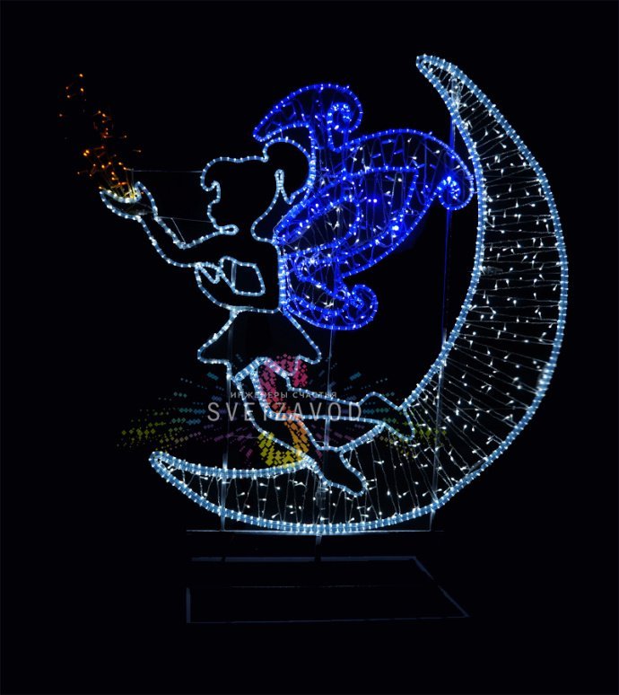 Детальное фото светодиодной композиции "Сказочные феи": две 2D фигуры высотой 200 см с металлическим каркасом, дюралайтом и гирляндами, установленные на улице.