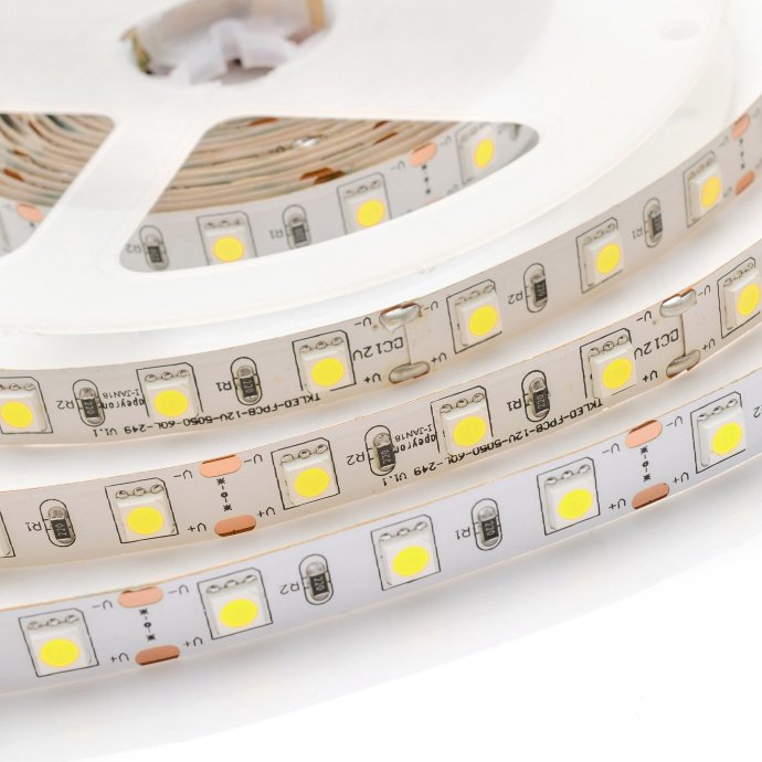 Светодиодная лента холодного белого 6500К, SMD5050, 60LED/м, 14.4Вт, с БП 12Вт, выключателем, коннектором 5.5х2.1, IP20.