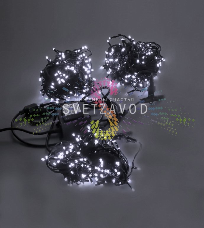 Детальное фото комплекта Клип Лайт Спайдер: три 20-метровые нити на черном ПВХ проводе, блок питания 220/24В, разветвитель.