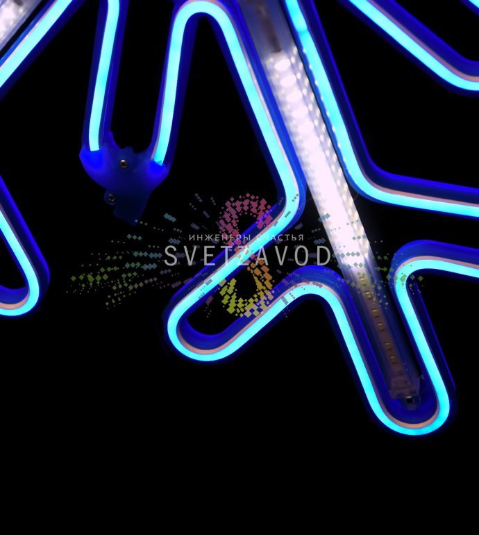 Детальное фото светодиодной снежинки 80 см синего цвета с эффектом тающих сосулек, пластиковый каркас, степень защиты IP65. Детальное фото светодиодной снежинки 80 см синего цвета с эффектом тающих сосулек, пластиковый каркас, степень защиты IP65.