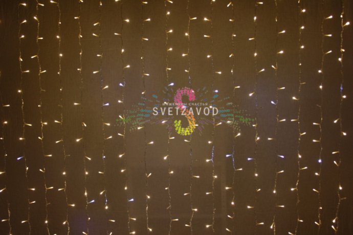 Детальное изображение светодиодного дождя: видны горизонтальный шлейф 2м, 20 вертикальных нитей по 3м, черный провод ПВХ и светодиоды с эффектом мерцания.