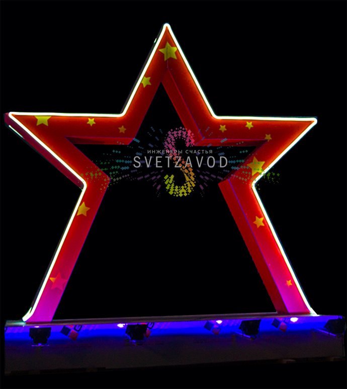 Детальное фото конструкции Звезды Победы: стальной каркас с антикоррозионным покрытием, композитные панели с пленкой ORACAL, крупный план объемных букв 9 МАЯ и креплений.