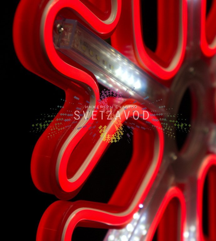 Детальное фото светодиодной снежинки 40см красного цвета с эффектом тающих сосулек, пластиковый каркас, степень защиты IP65